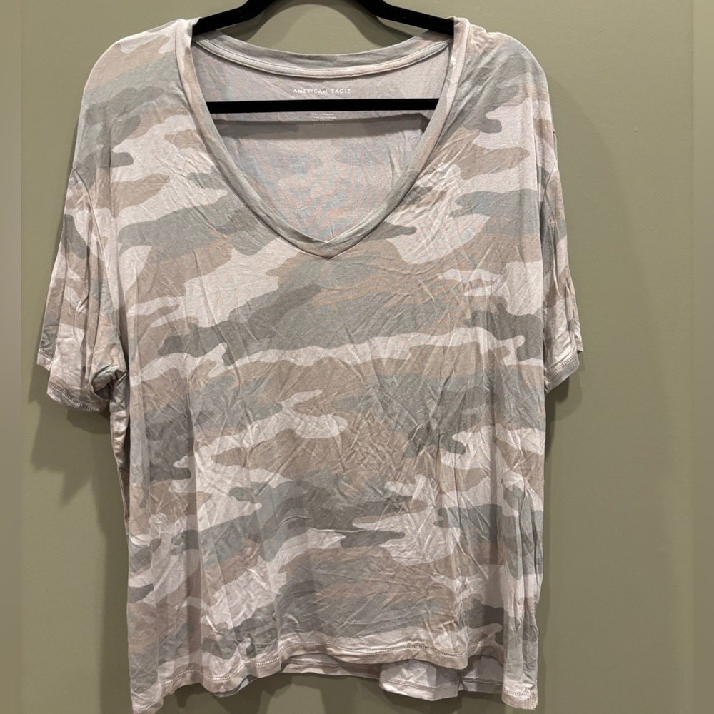 American Eagle soft and lightweight camo V-neck tee
